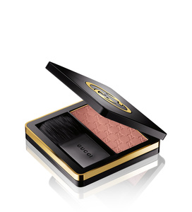 Gucci sheer blushing powder