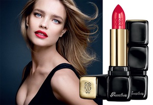 Красная помада Guerlain Kiss Kiss lipstick оттенка 325