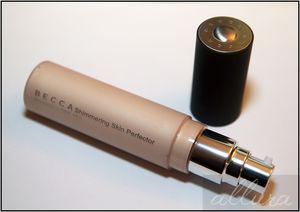 BECCA SHIMMERING SKIN PERFECTOR цвет Moonstone