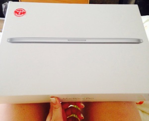 apple macbook pro with retina 15'