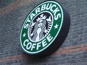 Зимняя чашка от Starbucks