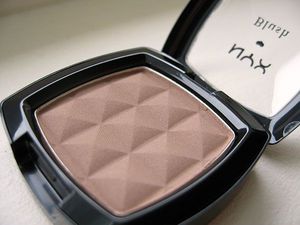 NYX Blush Taupe