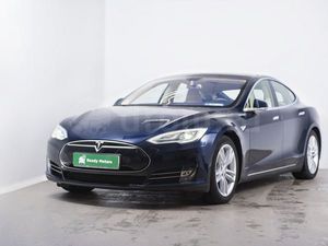 Tesla S