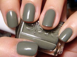 essie 731 sew psyched