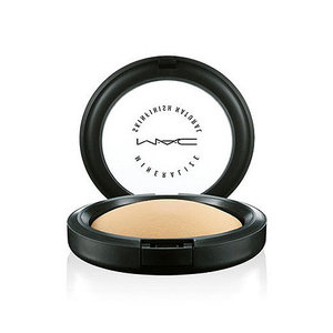 MAC Mineralize Skinfinish Natural