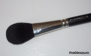 кисть для румян MAC 116 Blush Brush