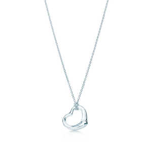 Подвеска Elsa Peretti™ Open Heart, стерлинговое серебро, с бриллиантами. | Tiffany & Co.