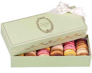 Макаруны из Laduree