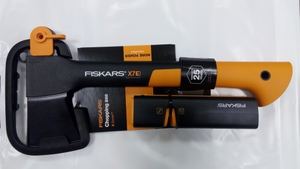 Топор Fiskars x7