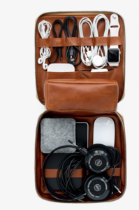 TECH DOPP KIT