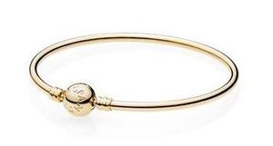 Золотой браслет Pandora Moments 14ct Gold Bangle, 17 размер