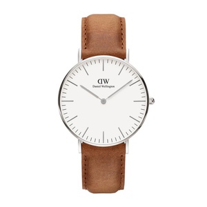 Наручные часы Daniel Wellington.