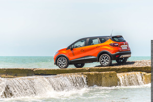 renault kaptur orange