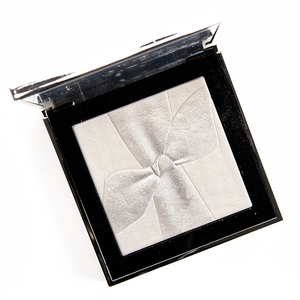 Burberry  Festive Silver Shimmer Illuminating Powder