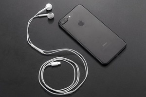 EarPods с разъёмом Lightning