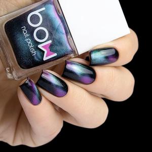 Bow Nail Polish Gravity