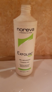 очищающий гель noreva exfoliac foaming gel