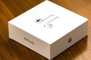 Apple  AirPods