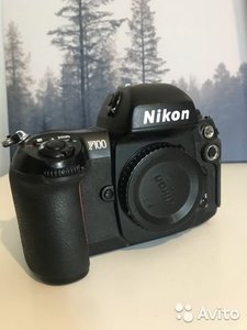 Nikon F100