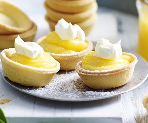 lemon curd tartlet