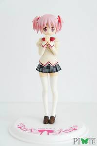 Фигурка Madoka Kaname School Uniform ver. DX