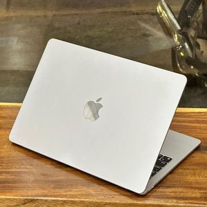 MacBook Air M2