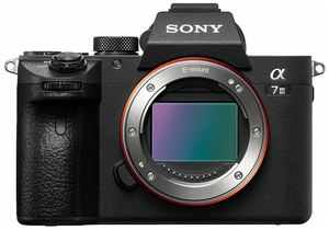 Беззеркальная камера Sony Alpha 7 III