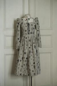 "Noblesse Oblige" dress natural linen