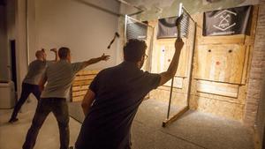 Сертификат в Barcelona Axe Throwing