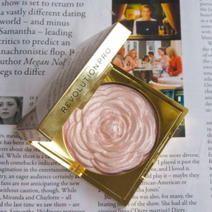 revolution pro lustre highlighter white rose