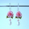 розочки "Unique hand sculpted clay pink rose earrings with Swarovski crystal and fresh water pearl"