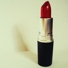 rеd lipstick