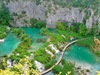 Плитвицькі озера (Plitvice Lakes) в Хорватії...