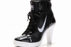 Nike Dunk SB Mid Heels Black/White