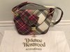 Сумки, часы и украшения от Viviene Westwood