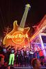 Сходить в HardRock cafe на Пхукете