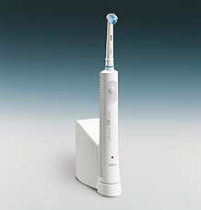 Зубная щетка Braun D15.511 Oral-B