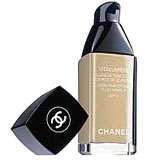 Chanel Vitalumiere Satin Smoothing Fluid Makeup