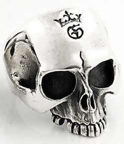 skull ring