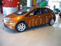 Honda civic ну или Mazda cx7