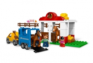 lego duplo Конюшня