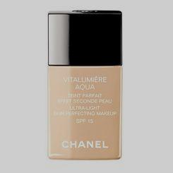 Chanel Vitalumiere Aqua SPF 15