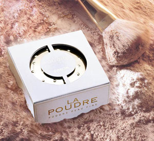 Рассыпчатая сияющая пудра La Poudre Peau Fine от Caron