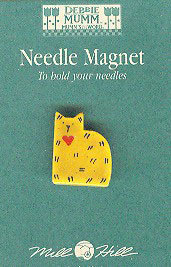 Gold Quilt Cat Needle Magnet