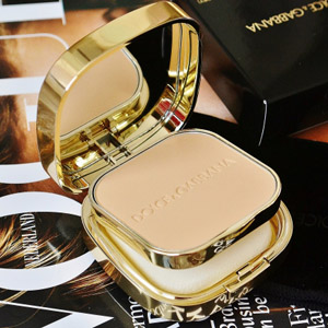 D&G  Matte Powder Foundation